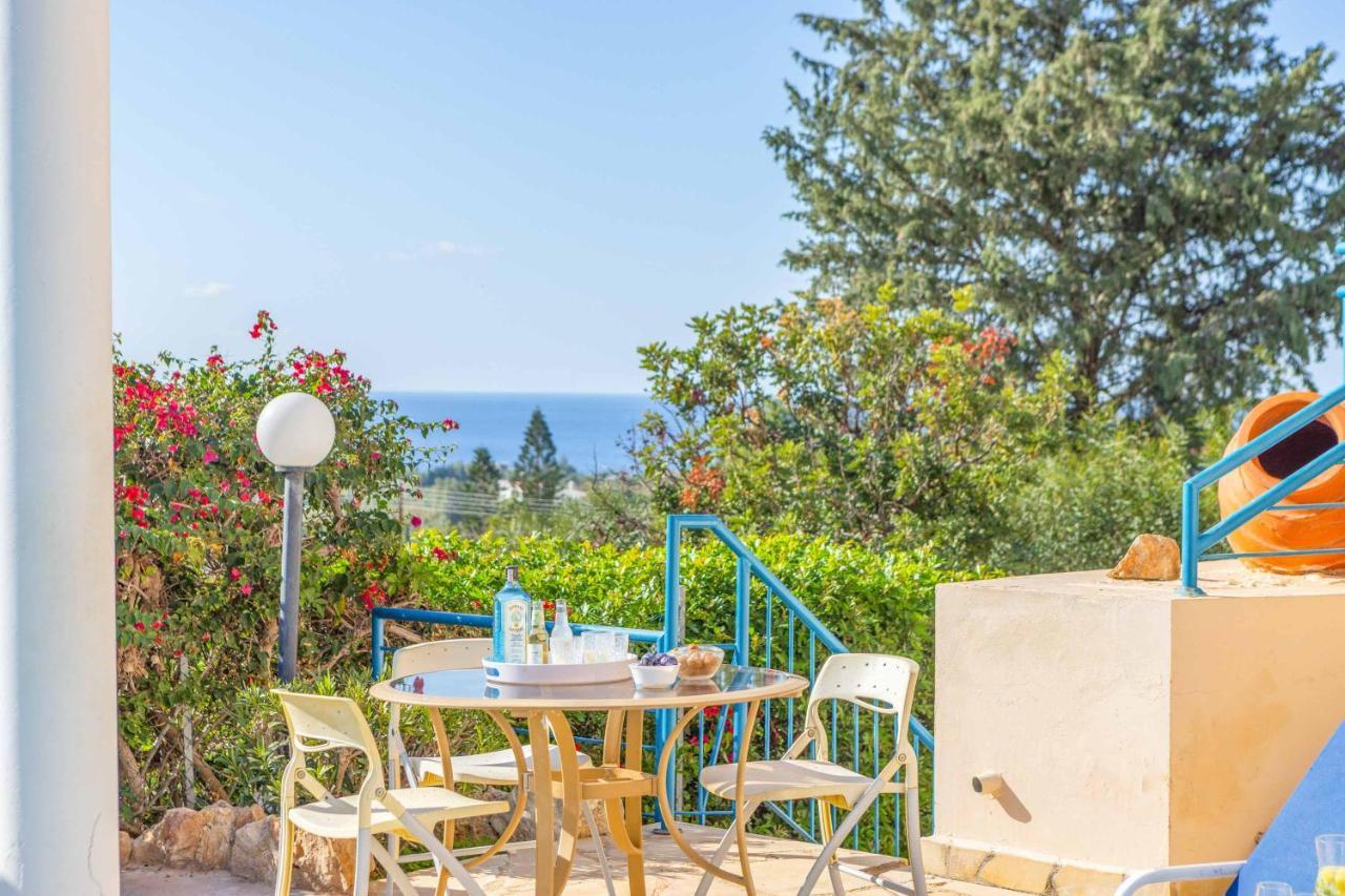 Apollon Dionysus Villa