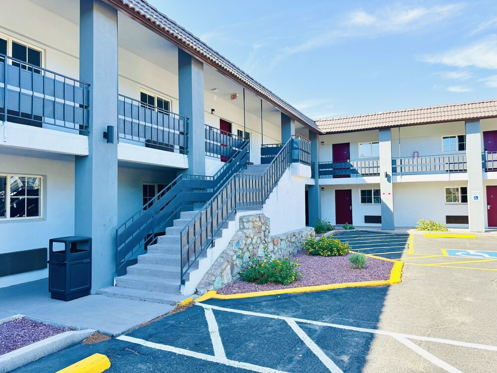 OYO Hotel Globe Miami AZ Highway 60 - photo 26