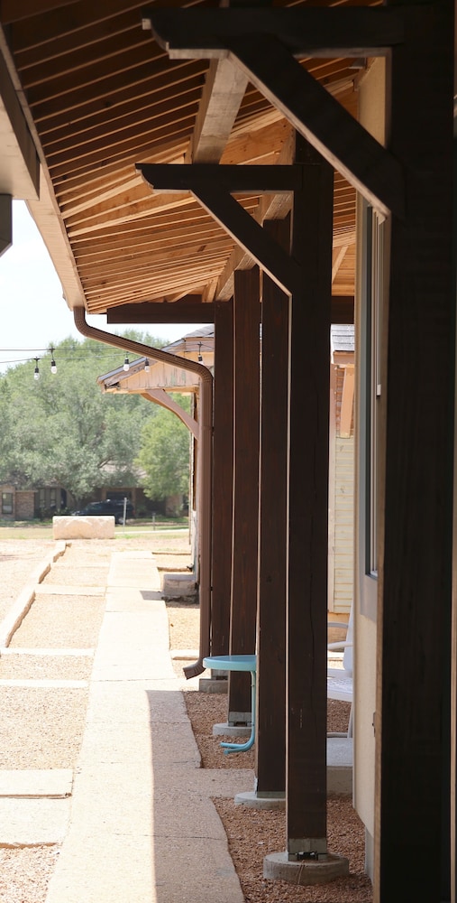 The Dixie Motel Brenham - photo 39
