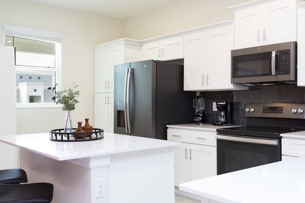 High End Apartment In Storey Lake Resort With Great Amenities 10 Miles To Disney - photo 9