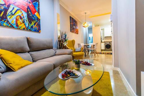 Sh Lupe Caleta Beach a 100 M de Playa in Cadiz, Spain