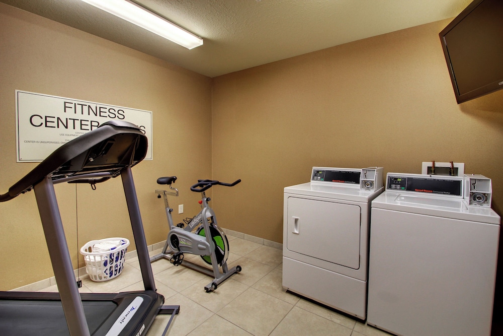 Cobblestone Inn & Suites Harvey - photo 32
