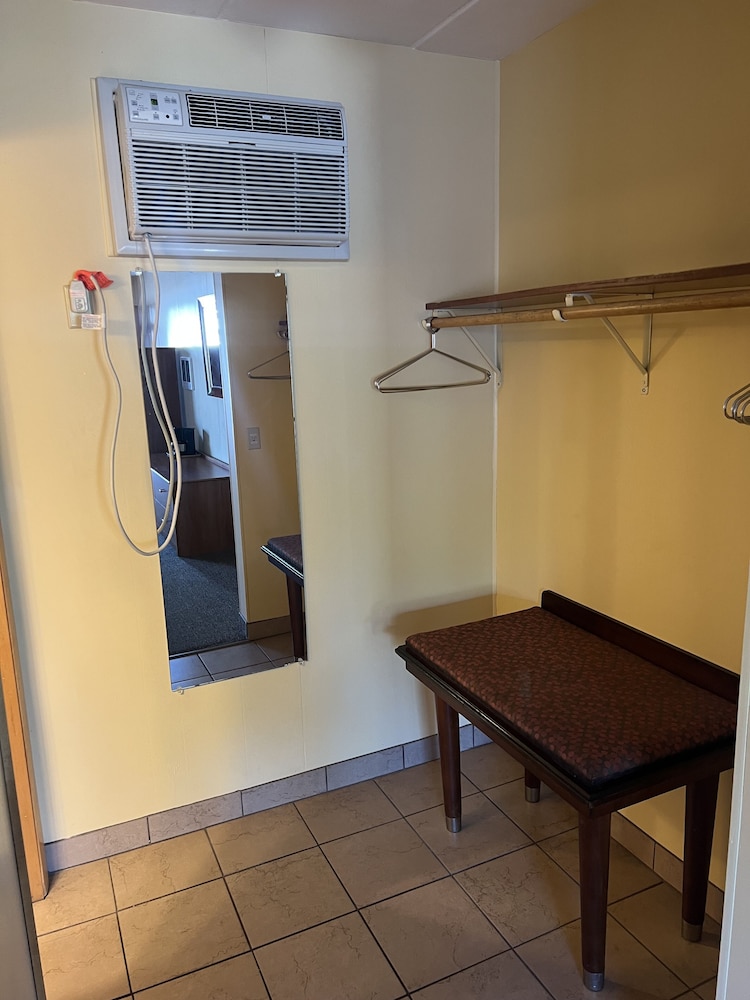 All Star Inn & Suites - photo 156