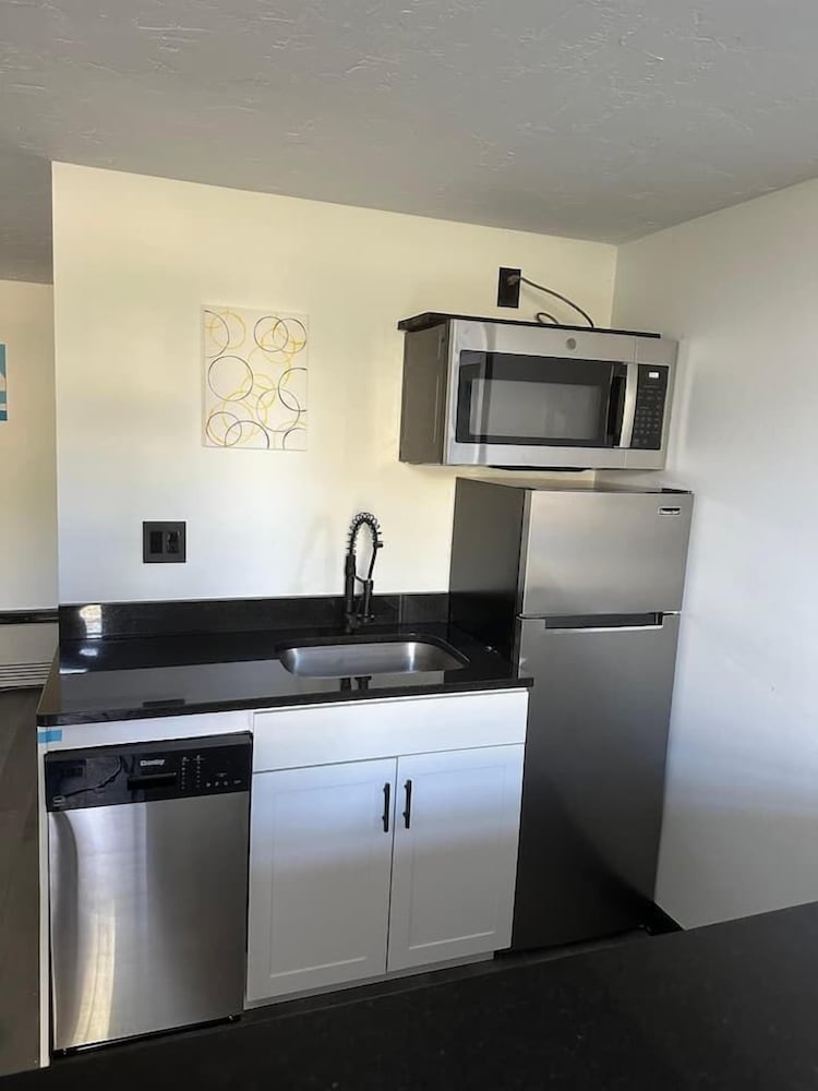 Harborside Suites - photo 22