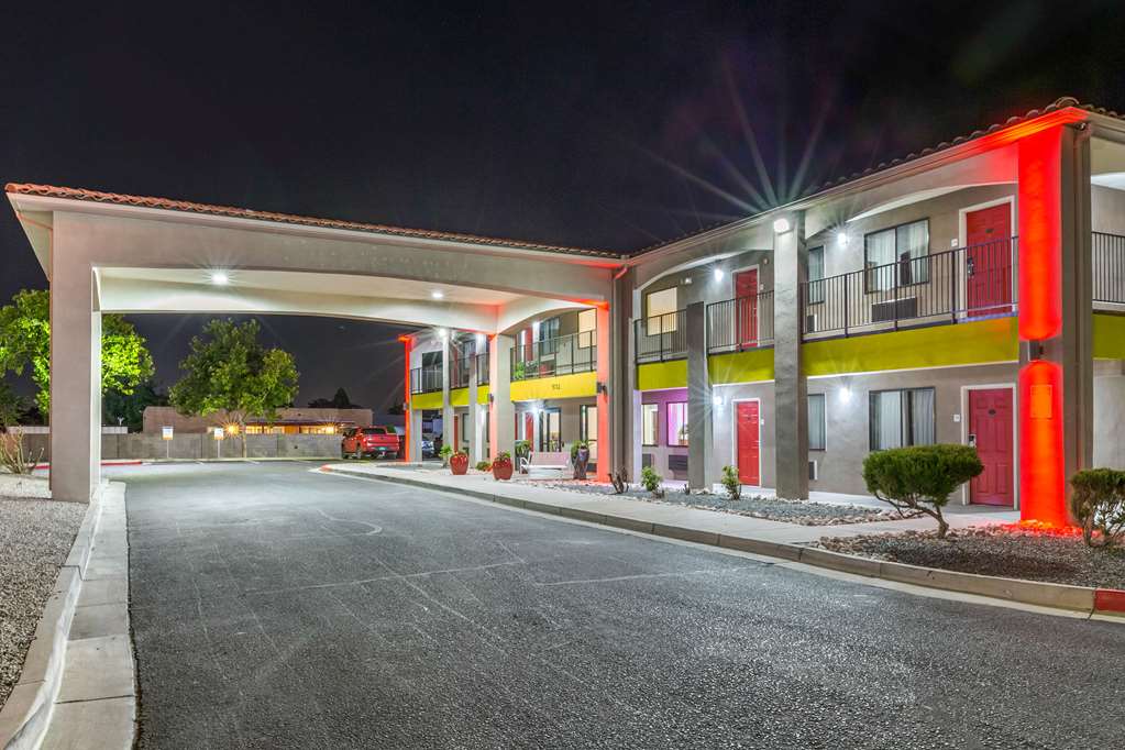 Econo Lodge West Coors Blvd - photo 41