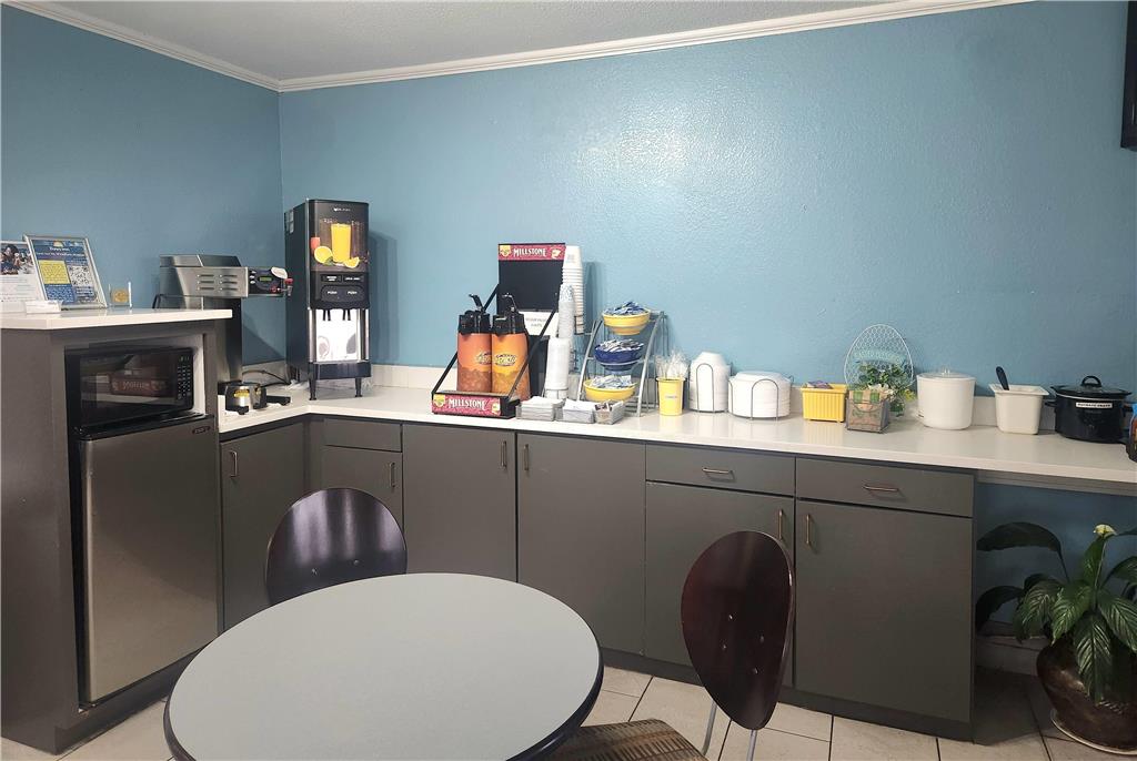 Days Inn by Wyndham Monroe LA - photo 10