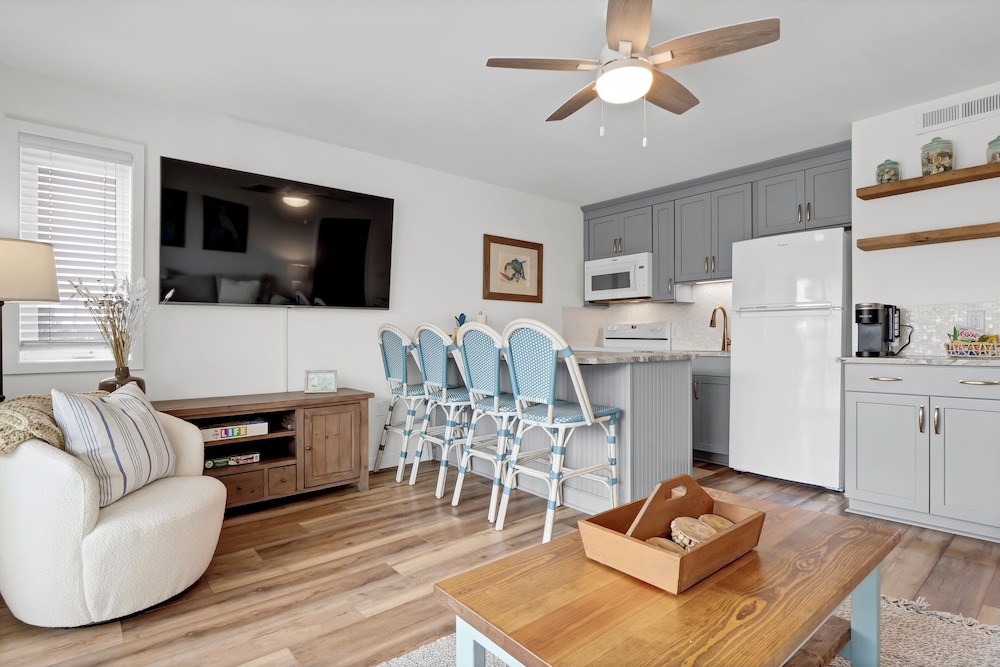 Sandpeddler Inn & Suites - photo 158