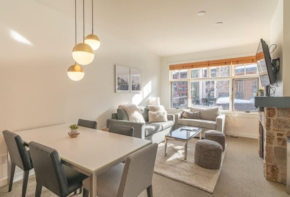 Luxury Ski in Ski out 1 Bedroom Colorado Resort Vacation Rental in the Heart of Snowmass Base Village - photo 5