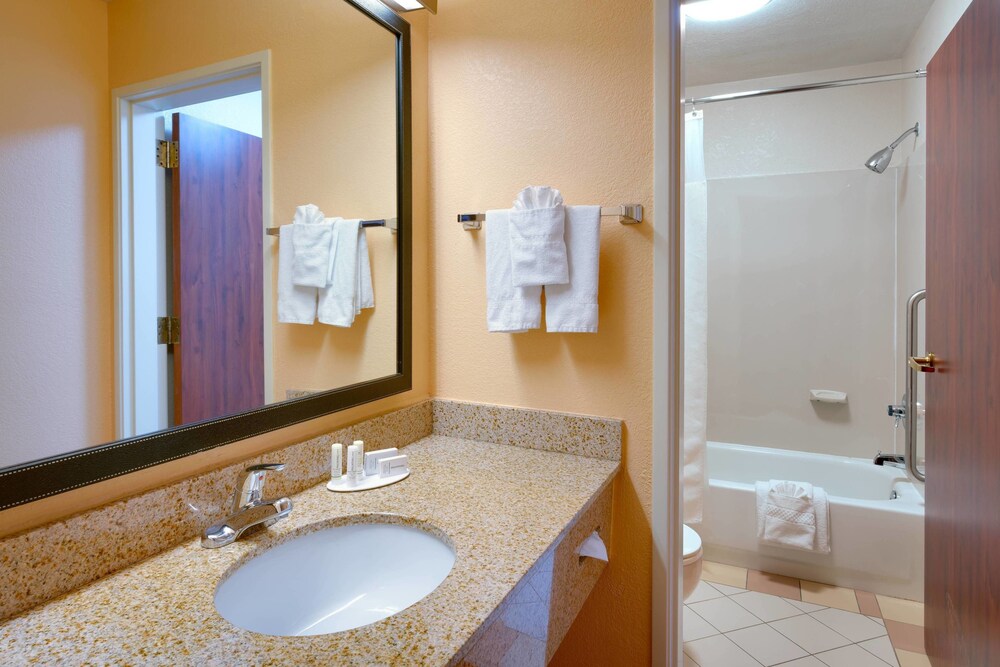 Fairfield Inn Provo - photo 15