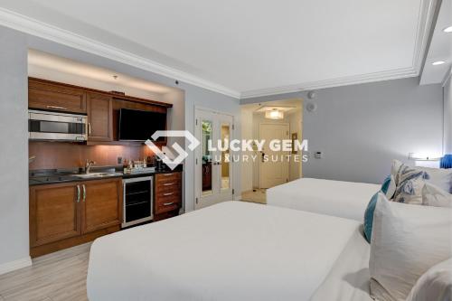 Lucky Gem Penthouse & Luxury Suites at Signature Resort Strip View 509