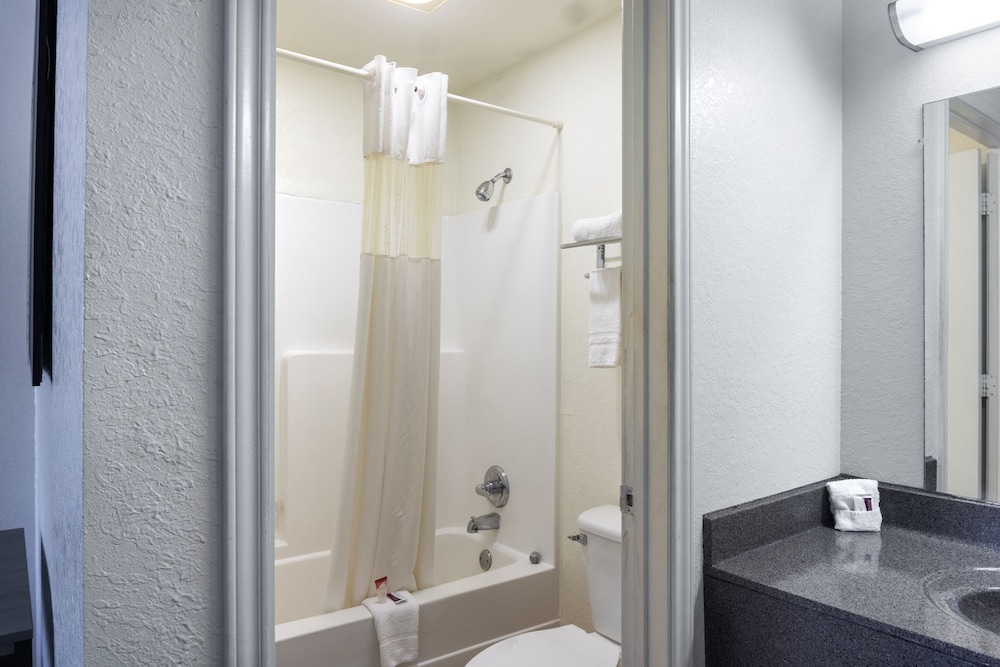 OYO Inn & Suites Medical Center San Antonio - photo 20