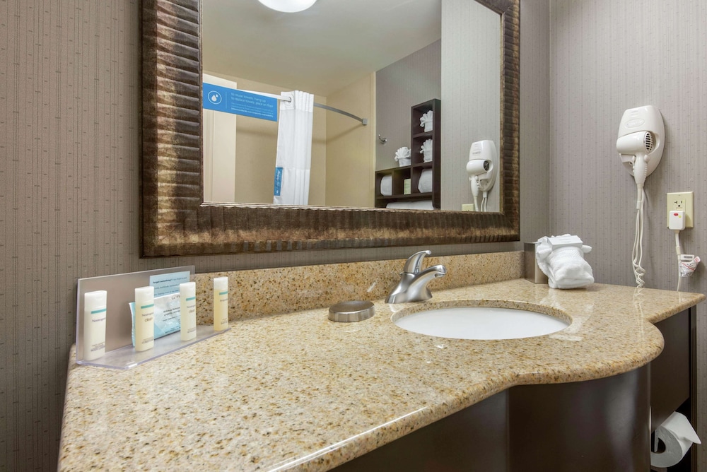 Hampton Inn Meadville - photo 38