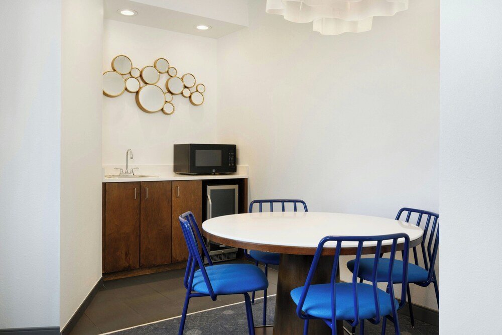 Aloft Greenville Downtown - photo 17