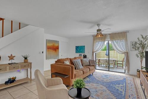 Spacious Townhome 5 Mins Walk to Beach in Cocoa Beach, United States