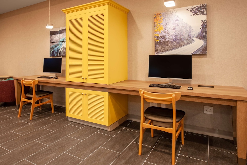 Home2 Suites by Hilton Lewisburg - photo 42