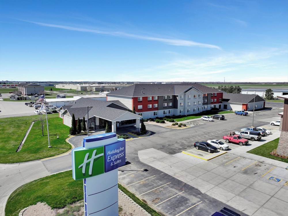 Holiday Inn Express Hotel & Suites Beatrice by IHG - photo 101