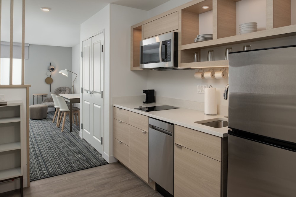 TownePlace Suites by Marriott Eugene - photo 14