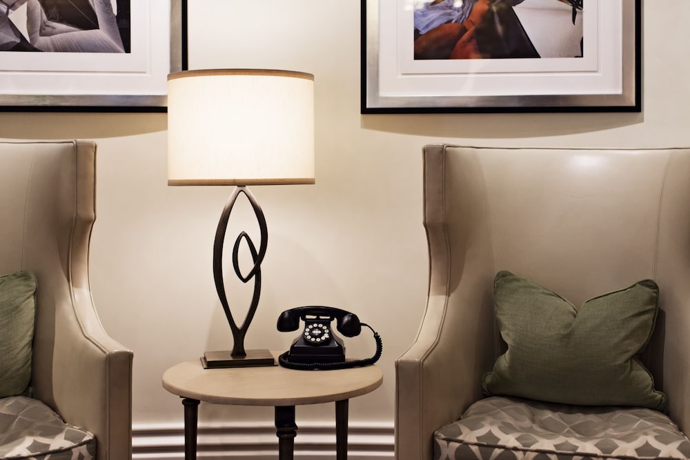 The Beverly Hills Hotel - photo 2