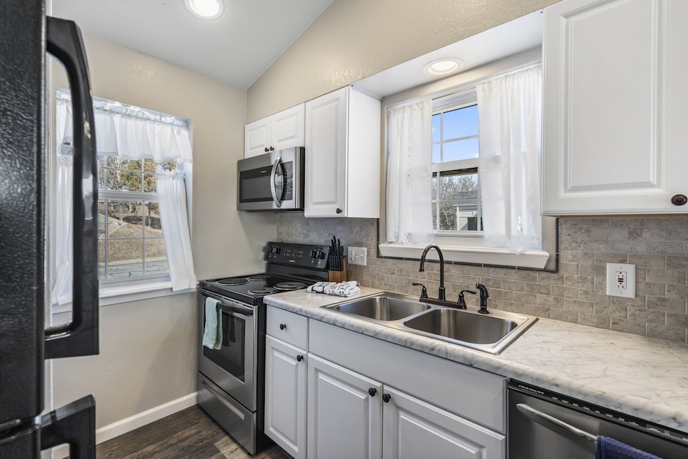 Suite Outlook Resort Amenities Penthouse Close to Downtown Updated - photo 7