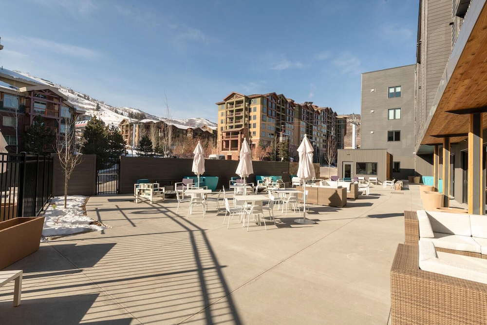 Yotelpad Park City - photo 40