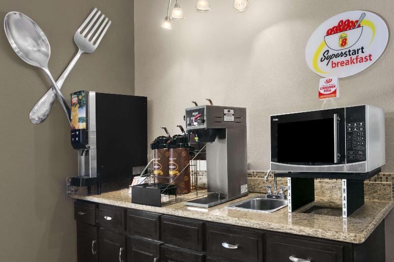 Super 8 by Wyndham Strafford Springfield Area - featured photo