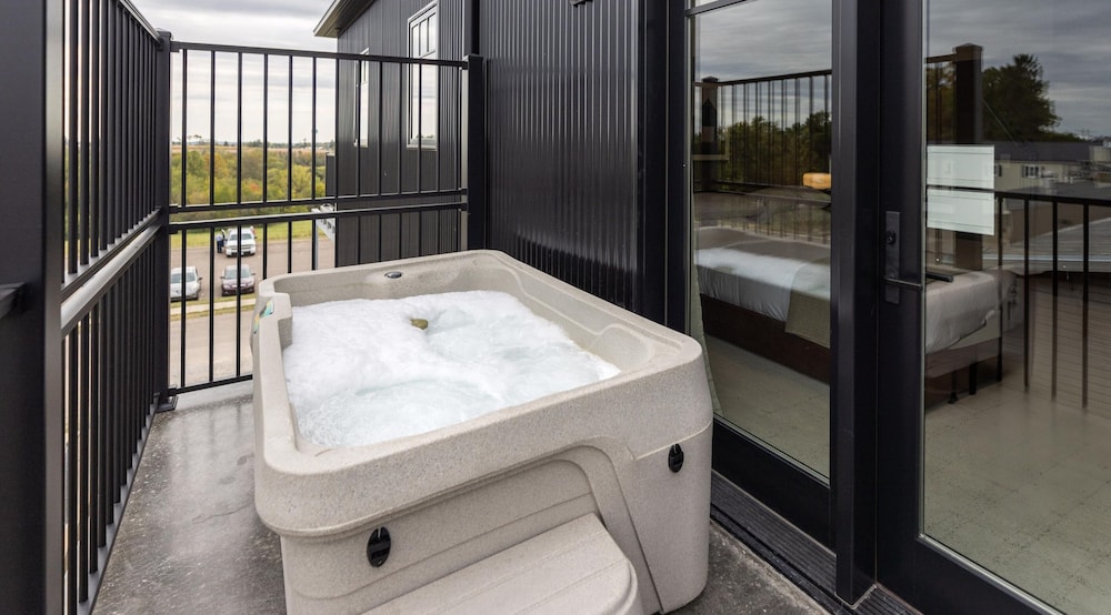The Atlee Suites - photo 14