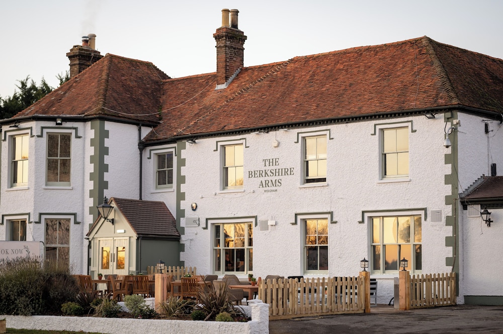 Berkshire Arms by Chef and Brewer Collection