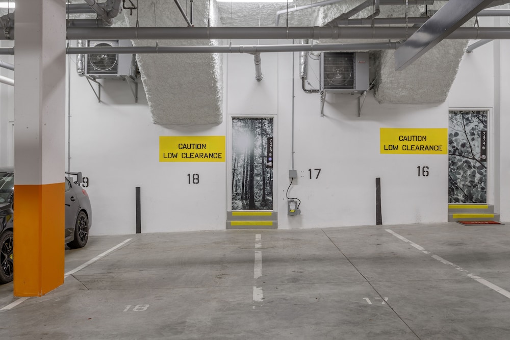 7476 Granville St in Vancouver, Canada