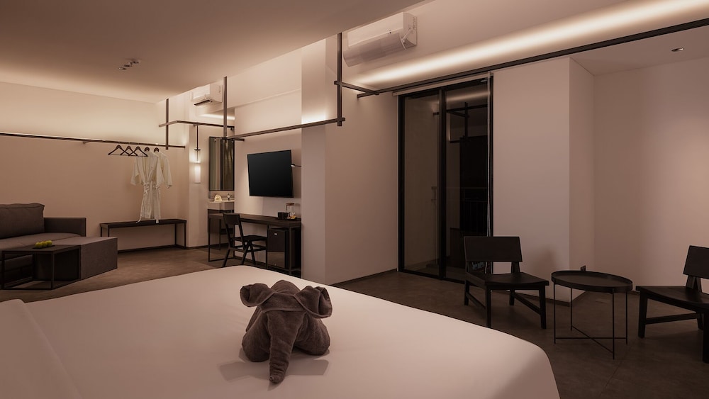REZ Hotel Semarang — Semarang — photo 3