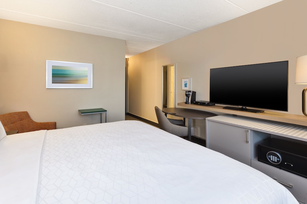 Holiday Inn Westbury Long Island by IHG - photo 12