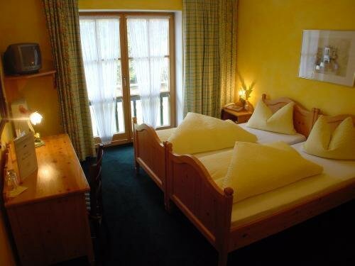 Hotel zum Maximilian — Bad Feilnbach — photo 2