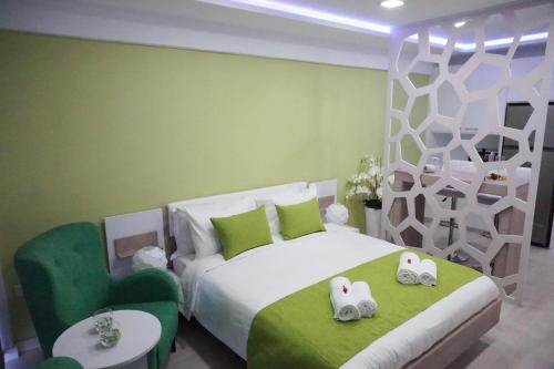 Lazuli Sea View Beachfront Ap 405