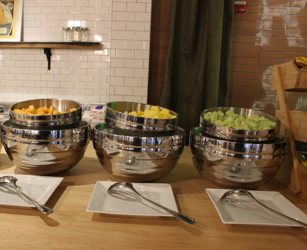 Crowne Plaza Chicago West Loop by IHG - photo 24