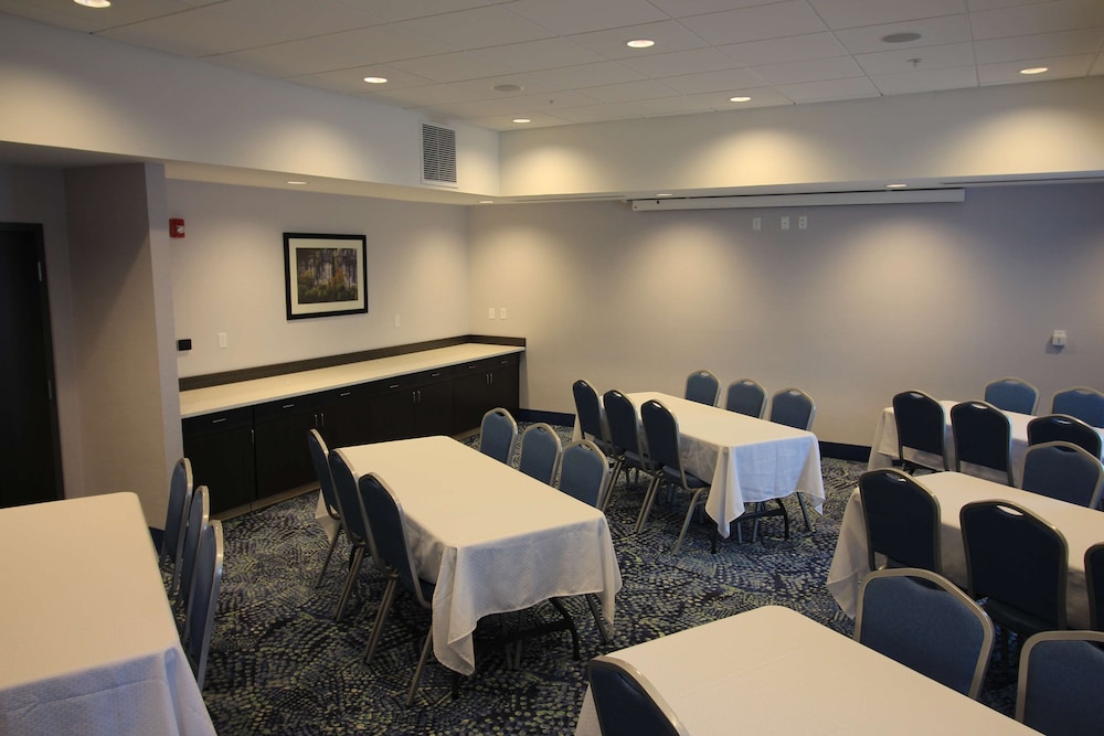 Hampton Inn West Plains - photo 33
