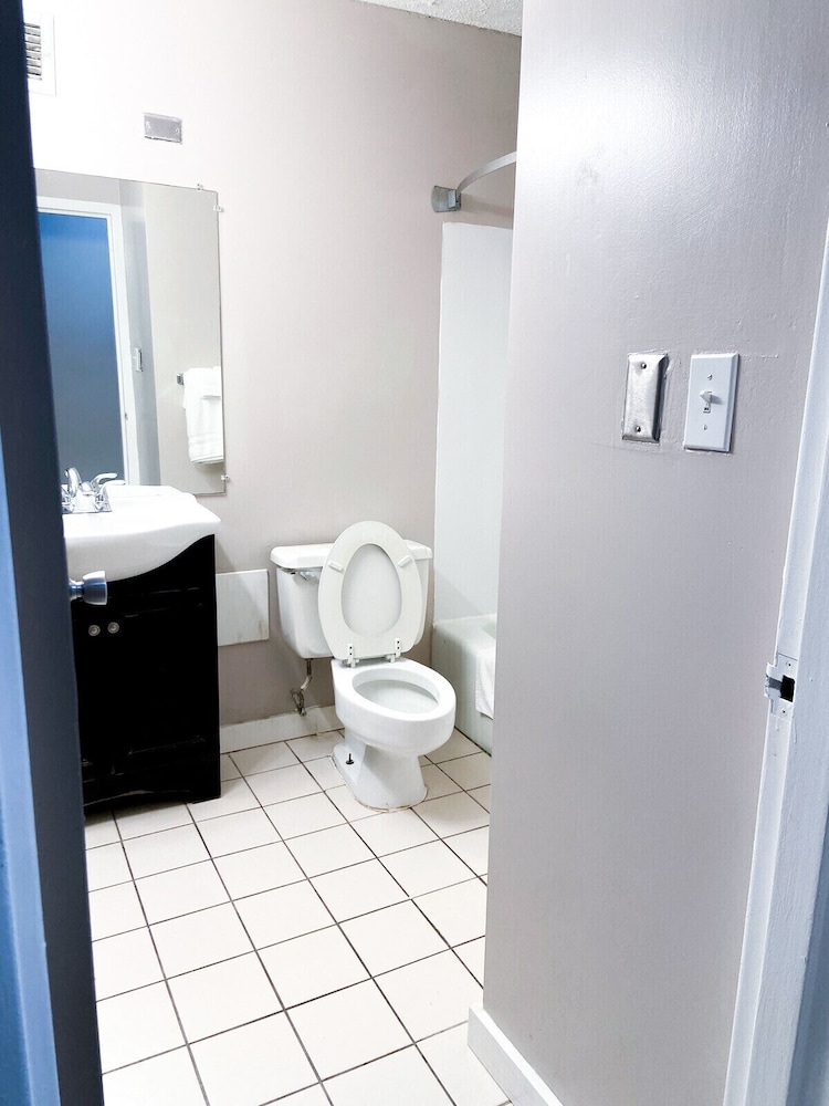 Apm Inn & Suites - photo 13
