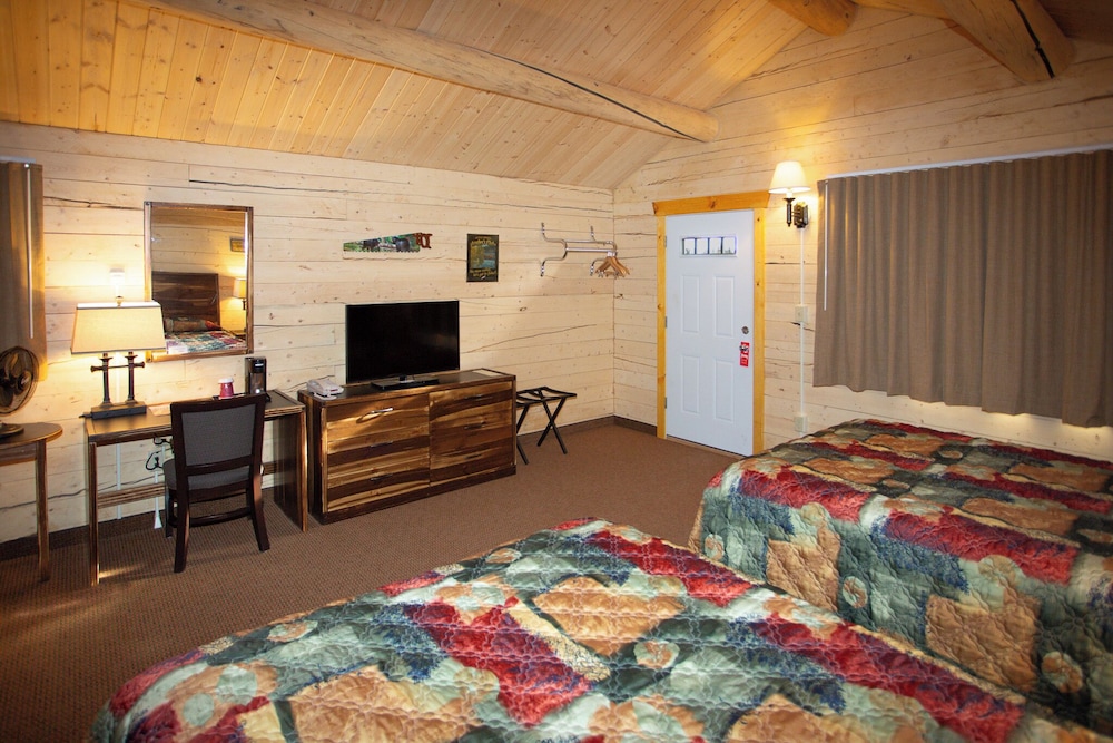 Young's Motel - photo 27