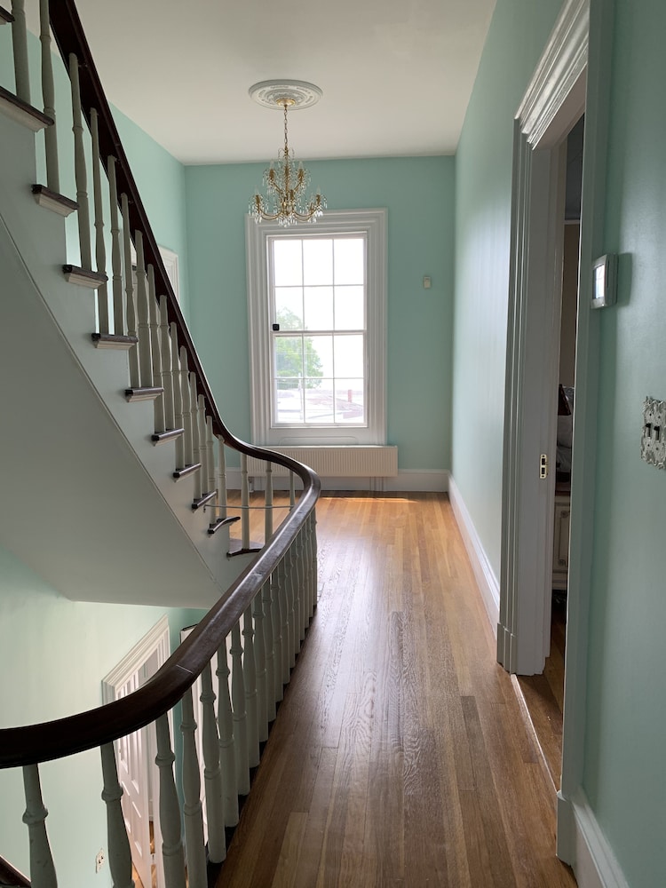 Captain Sweetser's Inn - photo 45