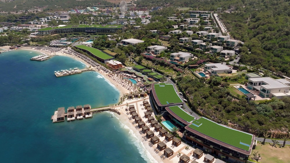 Vogue Hotel Supreme Bodrum — 5-Star Luxury Hotel in Bodrum, Turkey