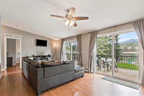 Gypsy Bay Waterfront Gem in Sandpoint, United States