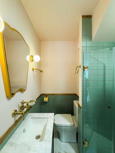 Chic Studio near Fabrika By Wehost