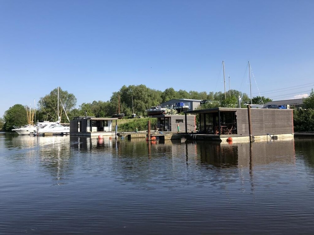 Hausboot Resort Nordseekuste — Wilhelmshaven