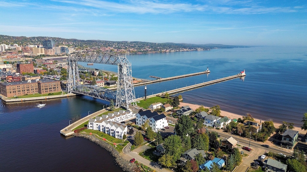Dragëstil Park Point Aparthōtel Boutique Collection by Heirloom — 4-Star Luxury Hotel in Duluth, United States