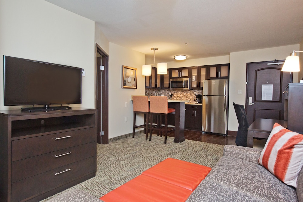 Staybridge Suites Austin South Interstate Hwy 35 by IHG - photo 17