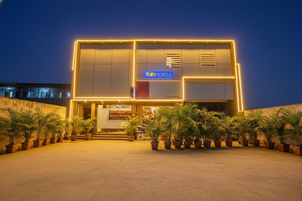 Fabhotel Galaxy Inn — Mumbai — photo 2