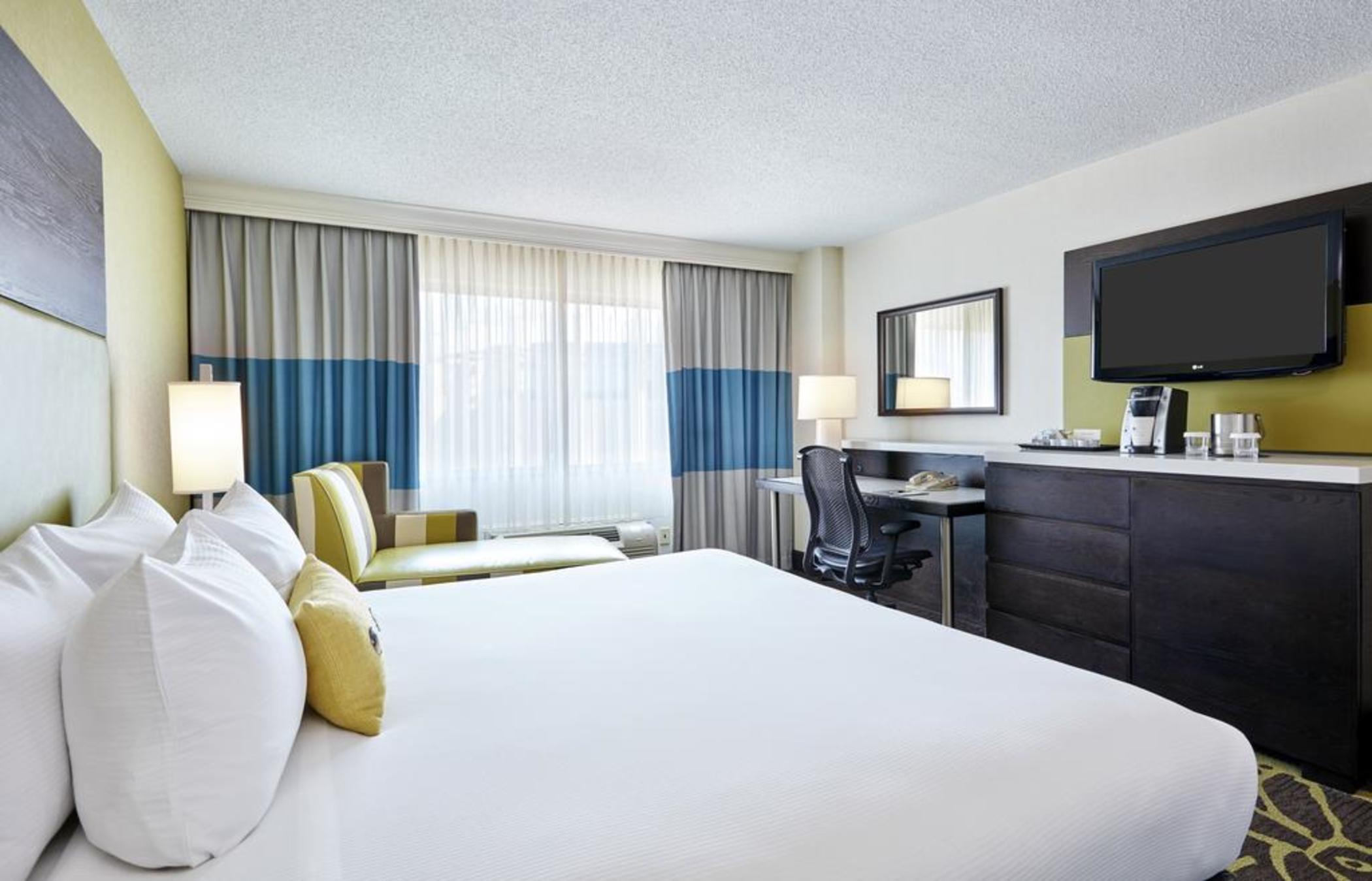 DoubleTree by Hilton Charlotte Gateway Village - photo 34