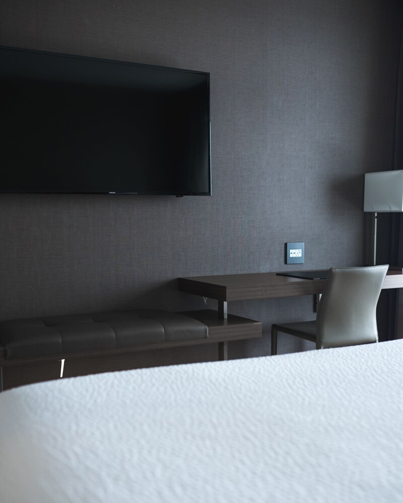 AC Hotel by Marriott Madison Downtown - photo 9