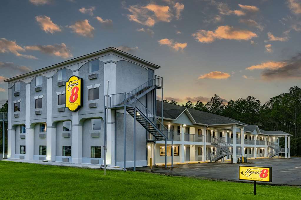 Super 8 By Wyndham Moss Point - photo 2