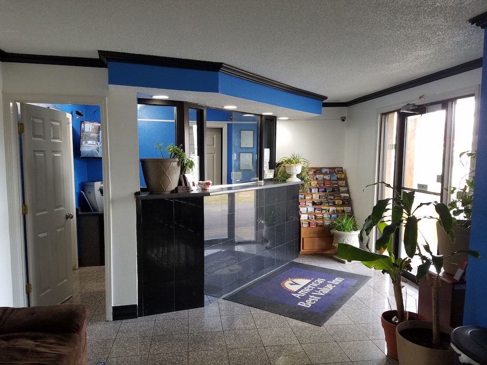 Americas Best Value Inn Indy South - photo 14