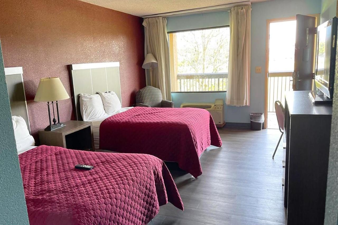 Mayfair Inn - photo 7