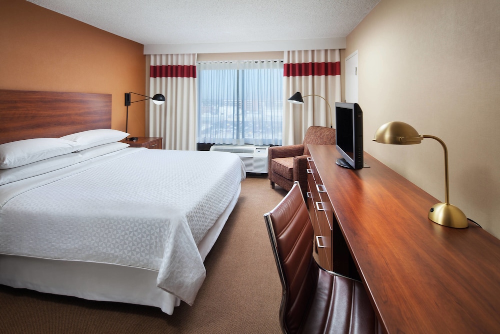 Four Points by Sheraton Los Angeles International Airport - photo 23